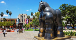 plaza botero, medellin, colombia, destinos air europa