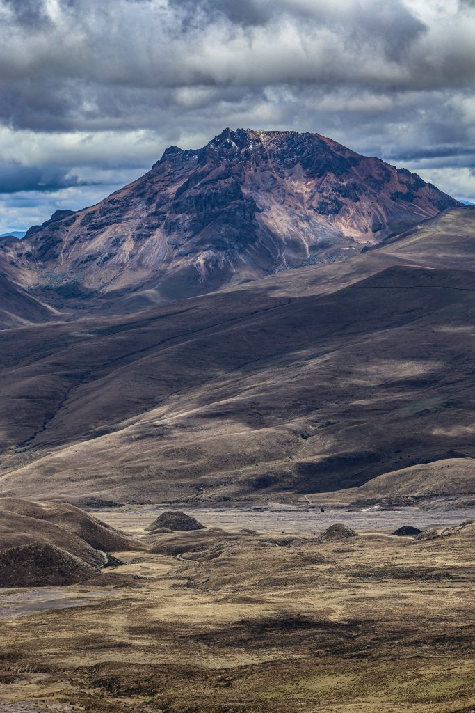Avenida de los Volcanes, Ecuador