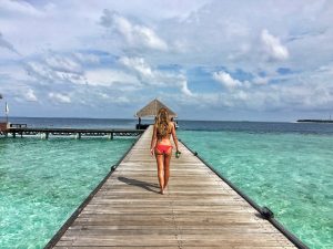 Chica en Punta Cna,