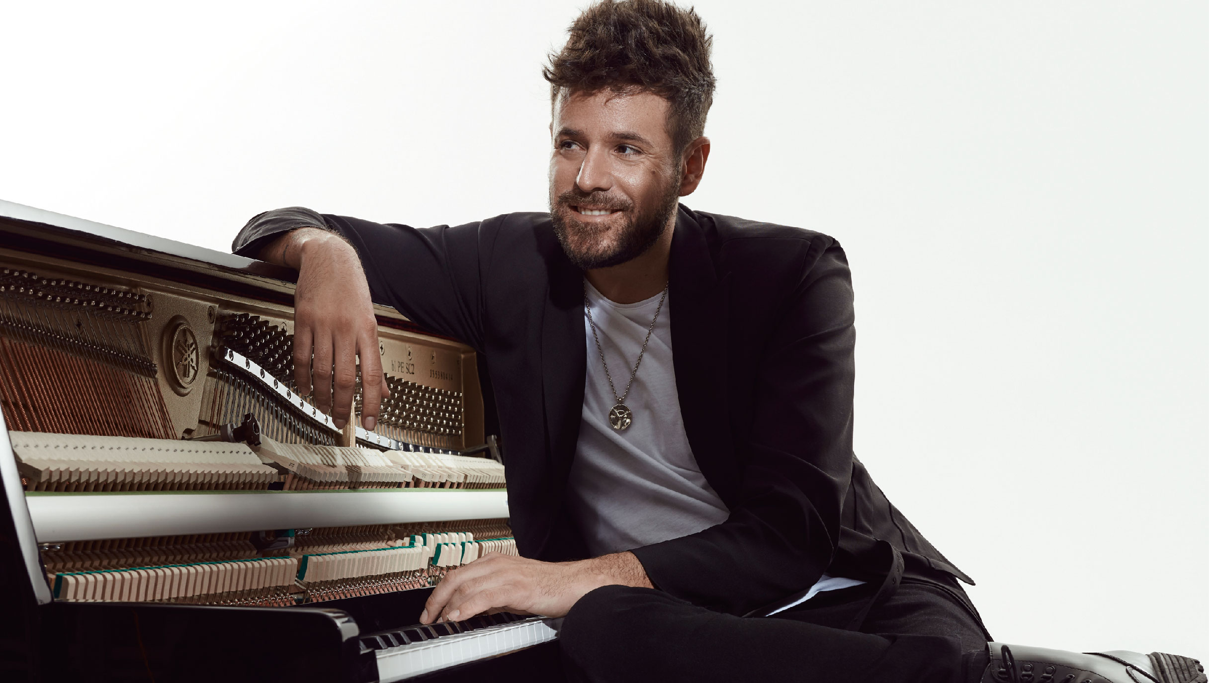 Pablo López: un piano y una voz