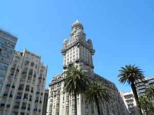 Viajar a Montevideo