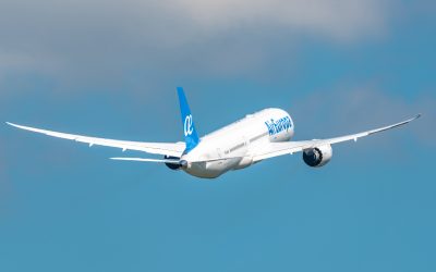 This summer Air Europa discovers Santorini and returns to Athens, Alghero and Tunisia
