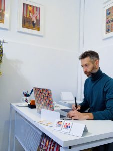 Xoan Viqueira en escritorio